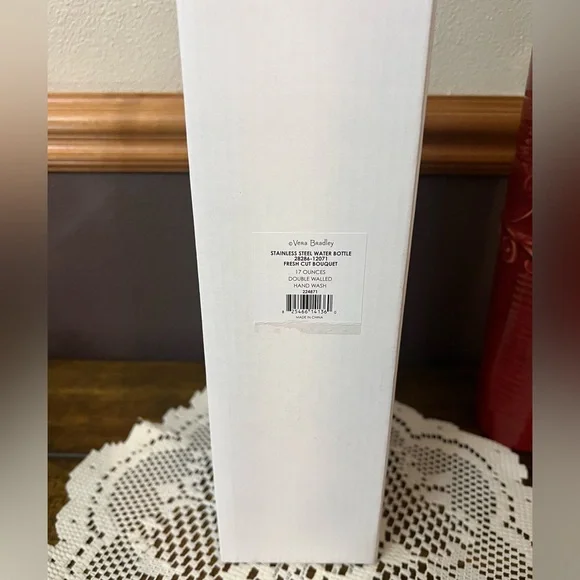 ✨NIB - Vera Bradley Fresh Cut Bouquet Stainless Steel Water Bottle✨ - Picture 2 of 9